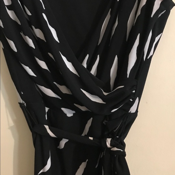 🔥LAUREN RL Blk& Wht print Faux Wrap dress 👗 - Picture 5 of 6